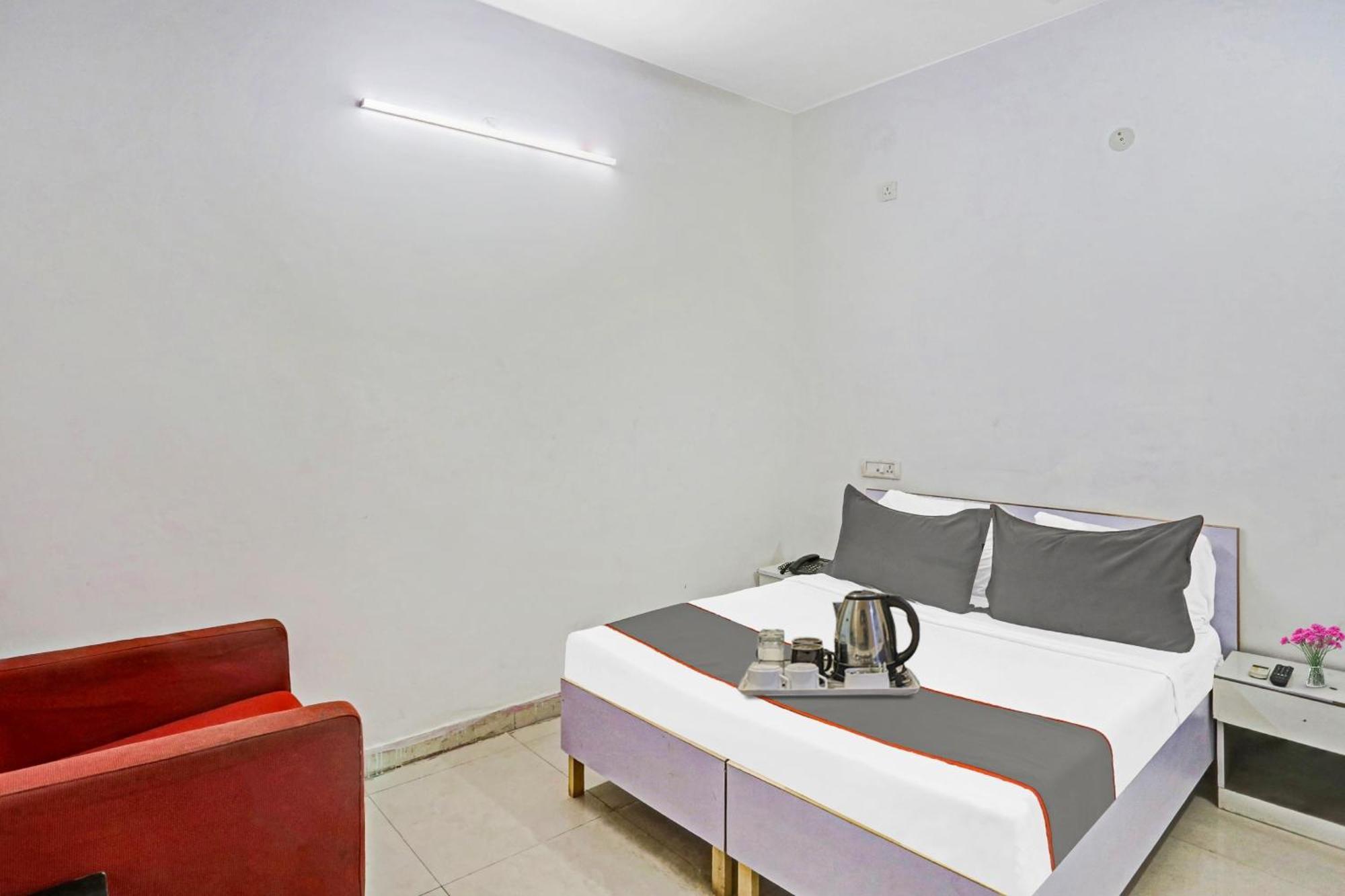 ניו דלהי Hotel O Imperial Residency Near Dashrath Puri Metro Station מראה חיצוני תמונה